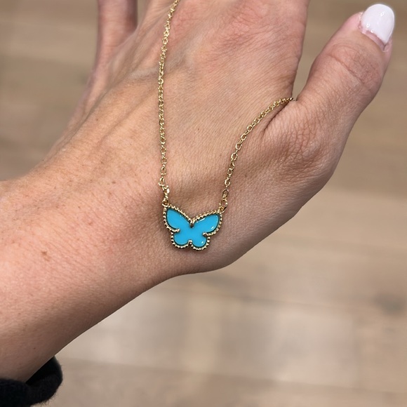 Acrylic butterfly brass necklace BLUE - Picture 3 of 3